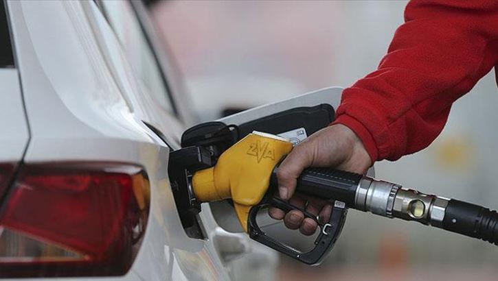 Petrol fiyatları sert düştü! Gözler akaryakıt fiyatlarında