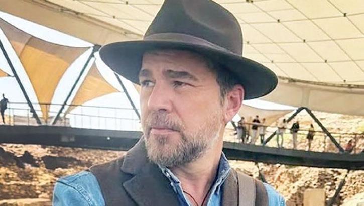 Engin Altan Düzyatan’dan Indiana Jones Tarzı!