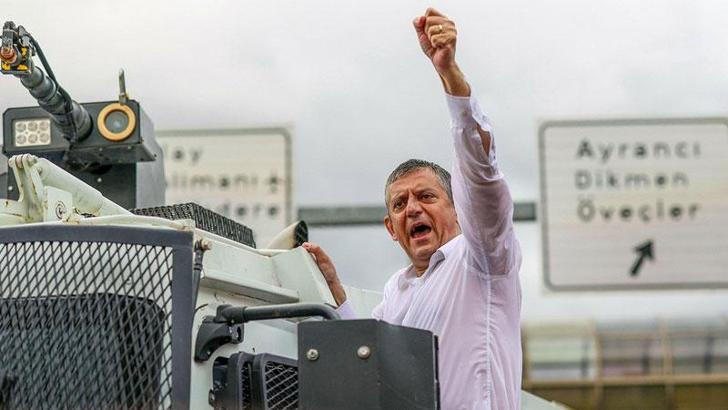 CHP Genel Merkezi’nde polis müdahalesiyle tahliye: Neler yaşandı?