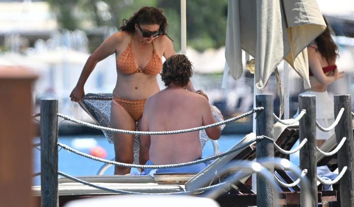 Nurgül Yeşilçay Marmaris’te sevgilisiyle tatilde!