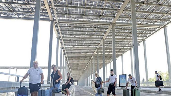 Tüm enerjisini güneşten alan ilk havalimanı