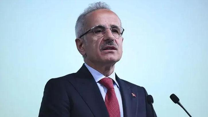 Bakan Uraloğlu: 15 gemimiz güvenli şekilde Basra Körfezi'nden ayrılmıştır
