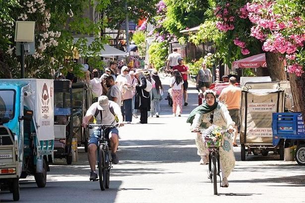 Büyükada'nın Nostalji ve Doğa Yolculuğu