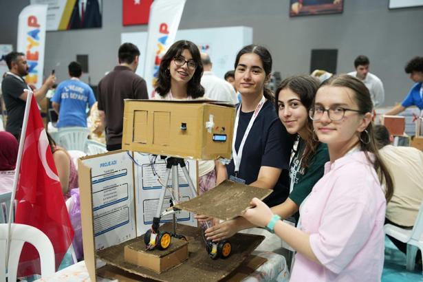 Milli Teknoloji Hamlesi'nin genç temsilcileri uzay yaşamını tasarlıyor