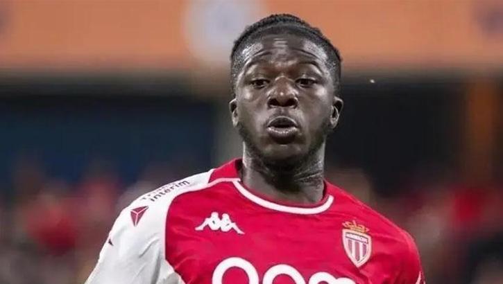 Beşiktaş'ın yeni transferi Kassoum Ouattara, İstanbul'da!