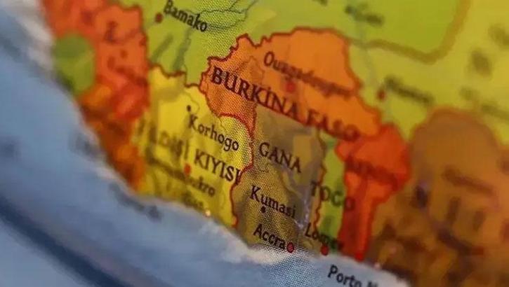 Gana'nın başkenti Akra'da sel felaketi! 39 bin kişi yerinden oldu
