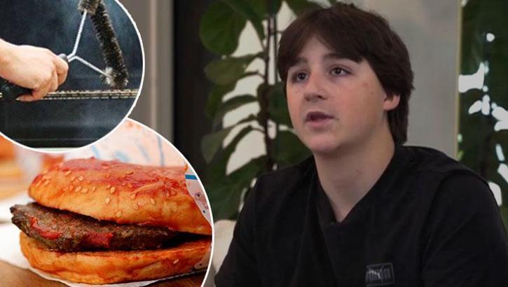 Hamburgerinden aldığı bir ısırık hayatını altüst etti! Bağırsağı delindi, acil ameliyata alındı