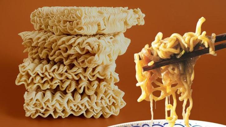 Tavuk aromalı ‘hazır noodle’larda salmonella tehdidi! Vaka sayısı 100’ü geçti