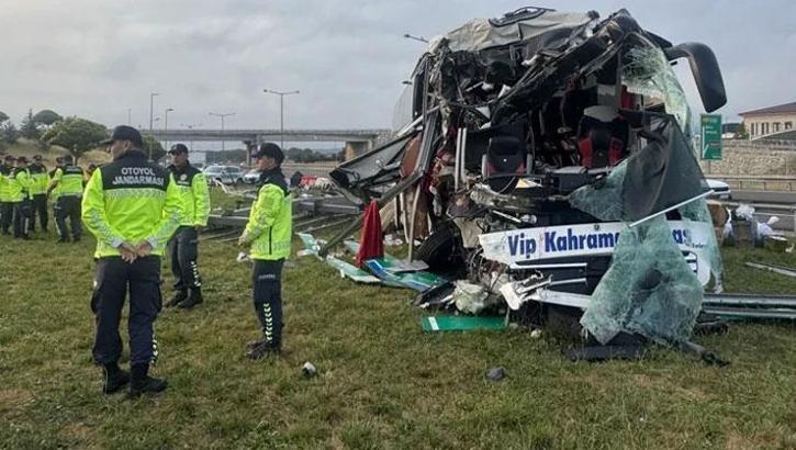 Anadolu Otoyolu'nun Bolu kesiminde kaza! Yolcu otobüsündeki 15 kişi yaralandı