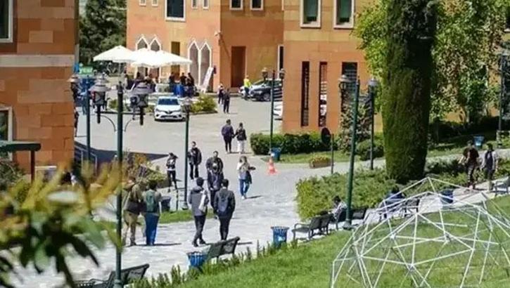 YÖK duyurdu: Özel bir üniversitede ayet yazılı pankartın kapatılmasına soruşturma