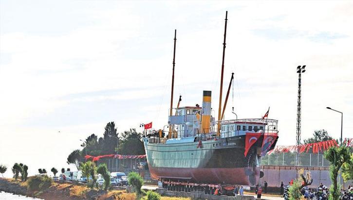 Bandırma Vapuru artık yeni yerinde
