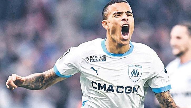 Parayı değil Fener'i seçti