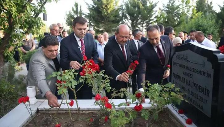 15 Temmuz'un Kahramanı Ömer Halisdemir kabri başında anıldı