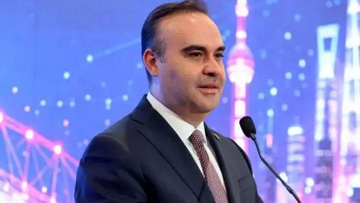Bakan Kacır: Türkiye'nin yerli atomik saati uzaya fırlatıldı