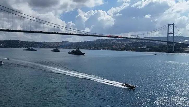 Deniz Kuvvetleri Komutanlığı'na bağlı 15 gemi İstanbul Boğazı'nda!