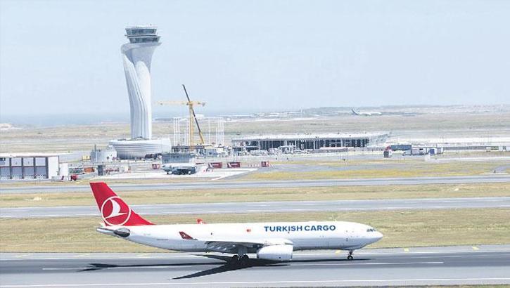 Jeopolitik gerilime rağmen yolcu sayısını artırdı