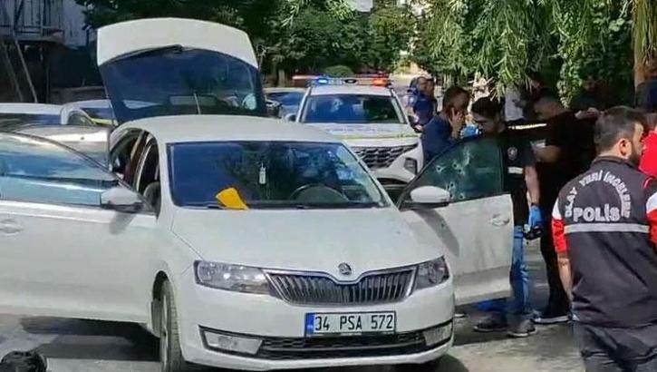 İstanbul’da seyir halindeki otomobile kurşun yağdı: Araçta 28 mermi izi, 1 ölü