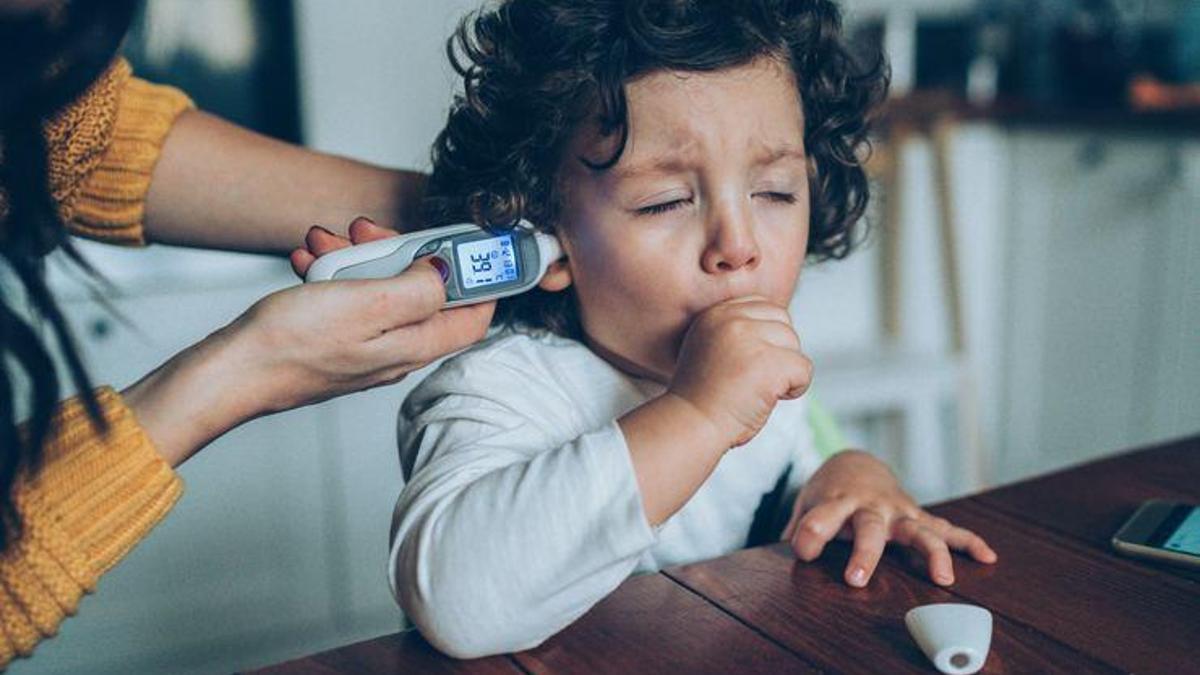 Çocuklarda öksürük nasıl geçer? Öksürüğe karşı evde ne yapılabilir? Çocuk doktoru yanıtladı