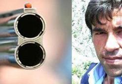 Avcılar domuz sandıkları genci vurdu