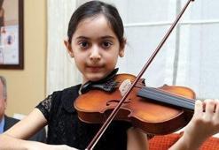 Cumhurbaşkanı Erdoğan'dan geleceğin keman virtüözüne hediye