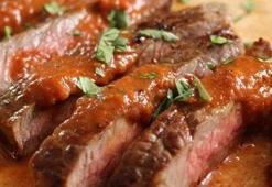 Kırmızı etin fazlası kemikleri vuruyor