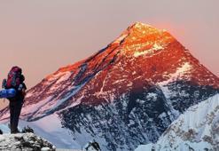 85 yaşındaki dağcı Everest Dağı’nda öldü
