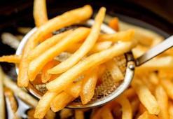 Mutfaktaki kızartma kokusundan kurtulmanın yolları