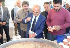Çölyak hastaları için glutensiz aşure dağıtıldı