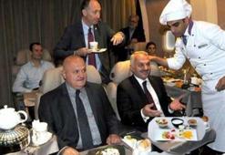 Tarkan'ın göbeğinden size ne?
