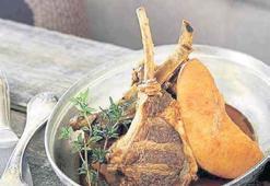 Hindi tariflerinden bunaldınız mı? Ayvalı bir pirzola yemeği iyi gelir