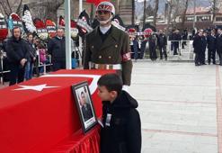 Zeytin Dalı Harekâtı şehidinin cenazesinde küçük kardeşi yürekleri dağladı