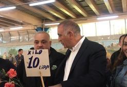 CHP'li Gürsel Tekin pazara indi, zamlara dikkat çekti