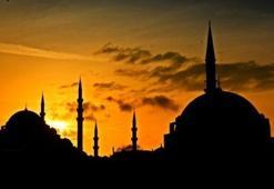 Arefe günü mesajları... Arefe günü tatil mi?