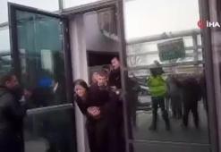 Milletvekilini devlet televizyonundan zorla çıkarttılar