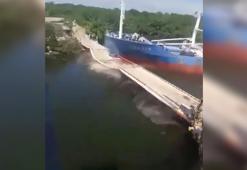 Tanker gemisi köprüyü parçaladı