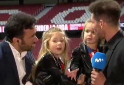 Diego Simeone kızlarıyla beraber Atletico Madrid marşı söyledi