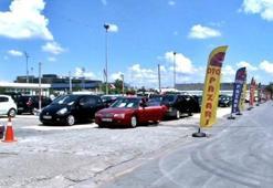 İkinci el oto pazarı boş kaldı
