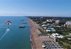 Yaz günlerini aratmayan Antalya sahilleri havadan görüntülendi