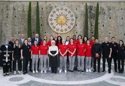 Emine Erdoğan, A Milli Kadın Basketbol Takımı ile buluştu