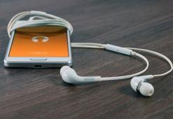 Kulaklıkla müzik dinleyenler, bu habere dikkat!