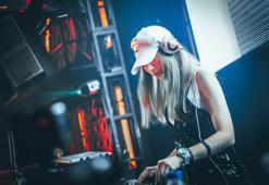 Yılbaşı gecesi için 100 şarkılık dev liste!