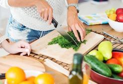 Elinizi yıkamadan yiyeceklere dokunmayın