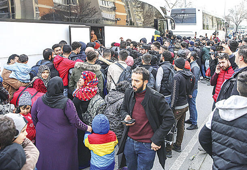 Taksicilerin göçmen fırsatçılığı: Edirne'ye 25 bin TL