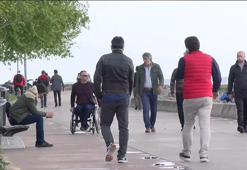 İstanbullular sokağa akın etti! Aralarında yaşlı ve çocuklar bile var
