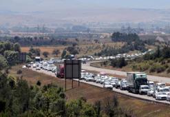 Bayram trafiği başladı, 15 km'lik kuyruk