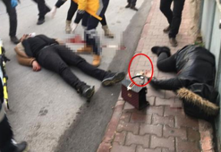 Boşanma aşamasında olduğu eşini sokak ortasında öldürüp kendi başına sıktı