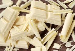 Beyaz çikolatanın faydaları ve zararları nelerdir? Beyaz çikolata yapımı ve kalorisi...