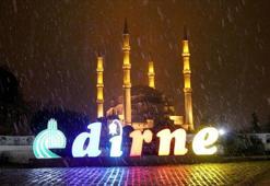Edirne'de kar yağışı başladı