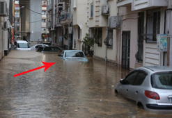 İzmir'de sel nedeniyle iş yerlerini su bastı, belediye 'evden çıkmayın' uyarısı yaptı