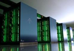 İran, tamamı yerli ilk süper bilgisayarı Simurg'u tanıttı